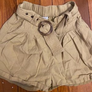 American Eagle Yellow Mom Shorts!
